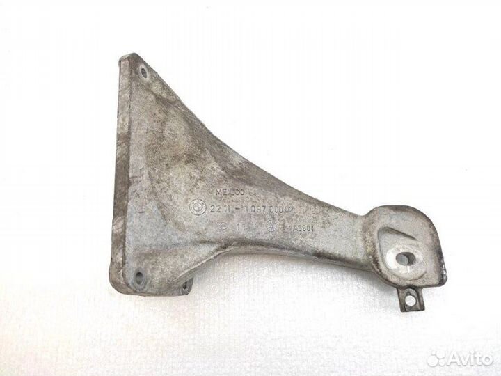 Кронштейн опоры двигателя правый Bmw X5 E53 3.0