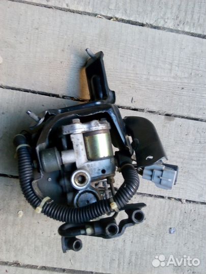 ABS в сборе на Toyota-Cresta 95г кузов 90 JZX90