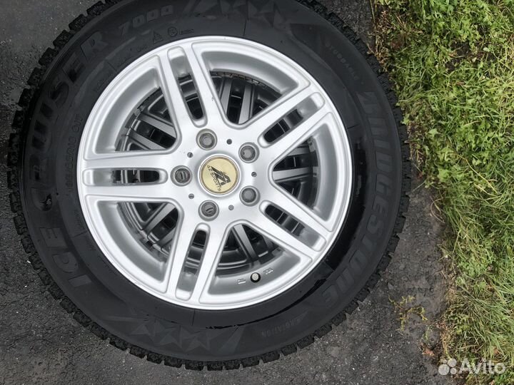 R15 Bridgestone Ice Cruiser 7000 195/65, PCD 5x114.3 DIA 64.1