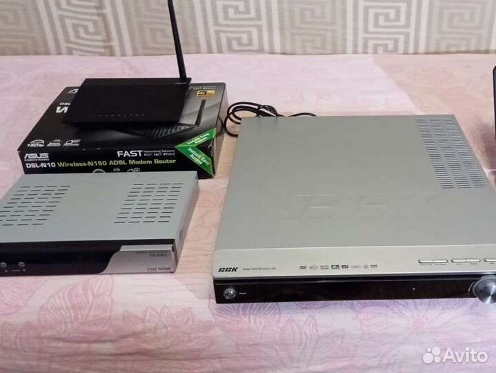 Dvd проигрователь,Модем,ресирвер спутниковый