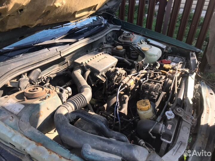 Subaru Forester 2.0 МТ, 1998, битый, 180 000 км