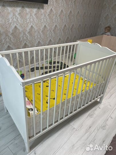Детская кроватка IKEA с матрасом