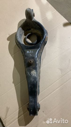 Задний поперечный под пружину рычаг Мазда 3 вк