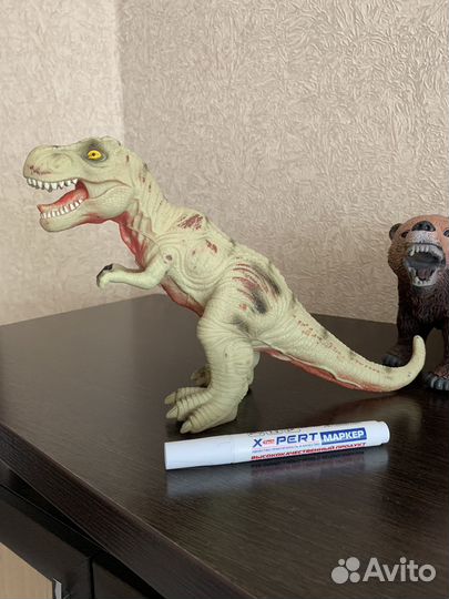 Игрушка динозавр большой