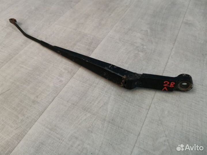 Поводок стеклоочистителя передний левый Chevrolet