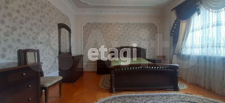 Дом 319,9 м² на участке 9,4 сот.