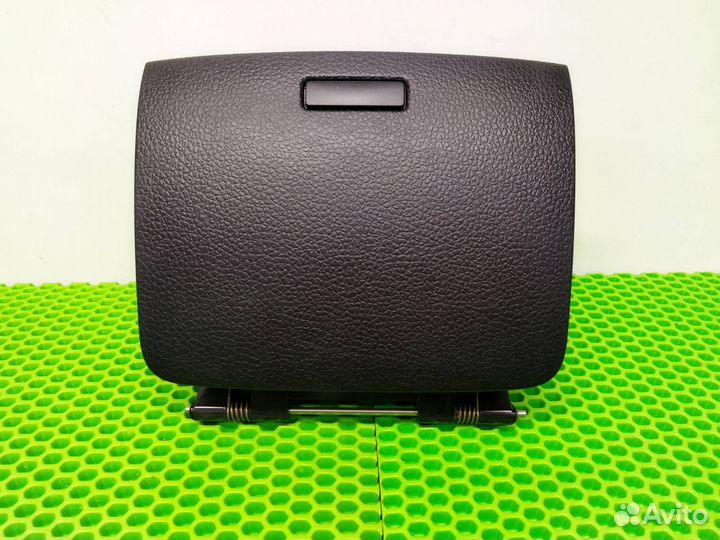 Бардачок (вещевой ящик) Volkswagen Touareg NF 7P5