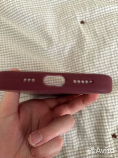 Силиконовый чехол на iPhone 15