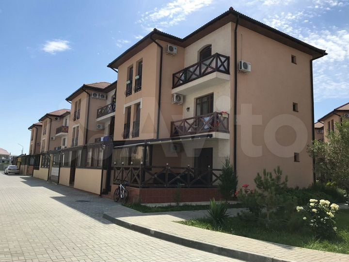 2-к. квартира, 100 м², 1/3 эт.