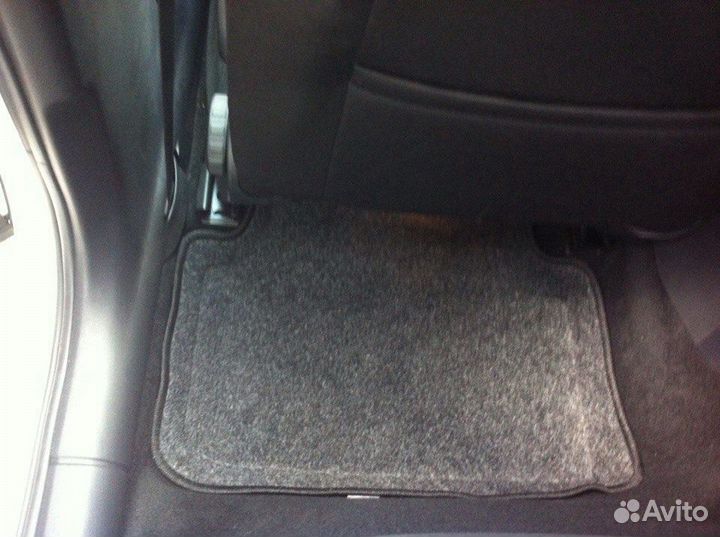 Коврики для Octavia A7 (резиновые и ворс)