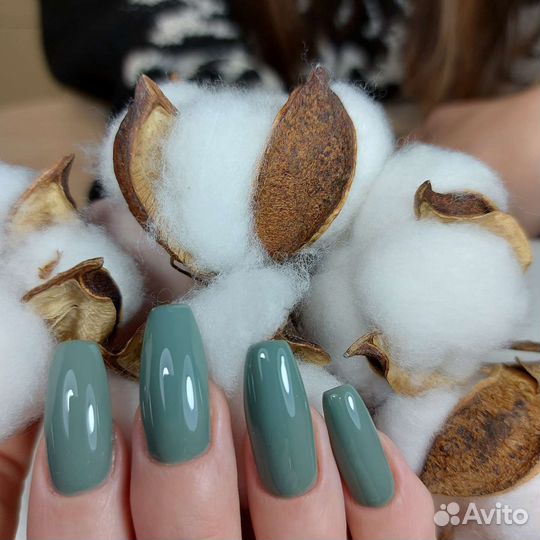 Маникюр с покрытием гель-лаком