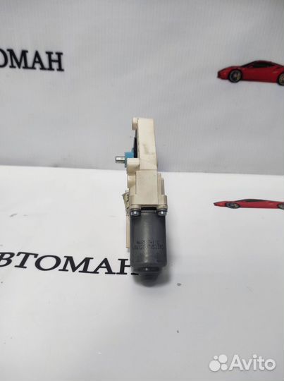 Моторчик стеклоподъемника Touareg 2 Audi