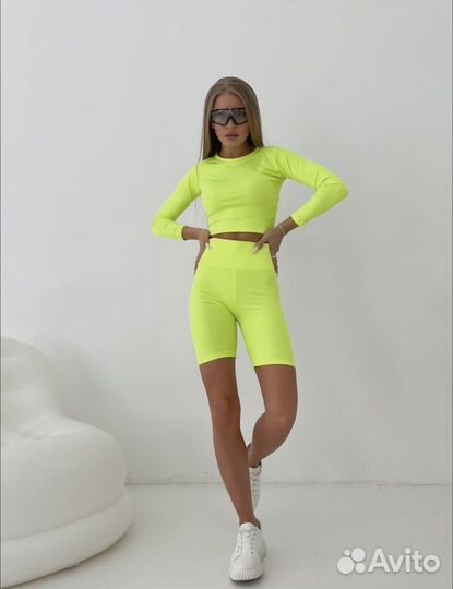 Спортивный комплект женский