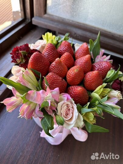 Фруктовый букет,букет из фруктов,клубничный букет