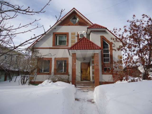 Коттедж 302,8 м² на участке 14,5 сот.