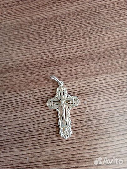 Серебряный крестик