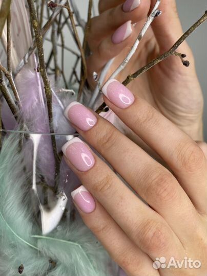 Маникюр и педикюр