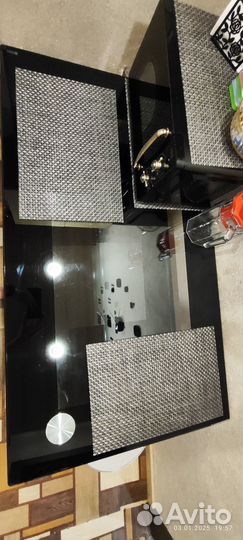 Кухонный стол стеклянный