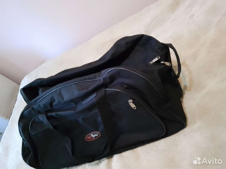 Спортивная сумка на колесах