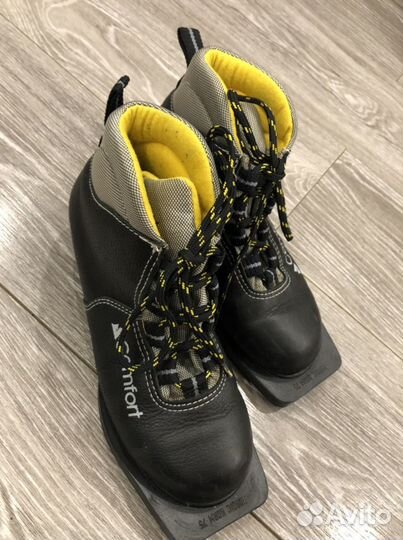 Лыжные ботинки