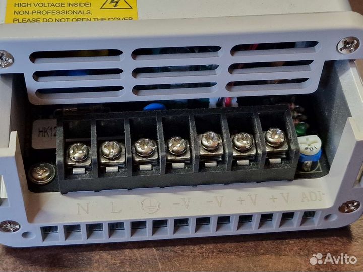 Блок питания Optimus 12/10.0 с активным охлаждение