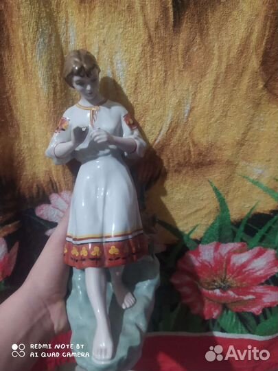 Фарфоровые статуэтки