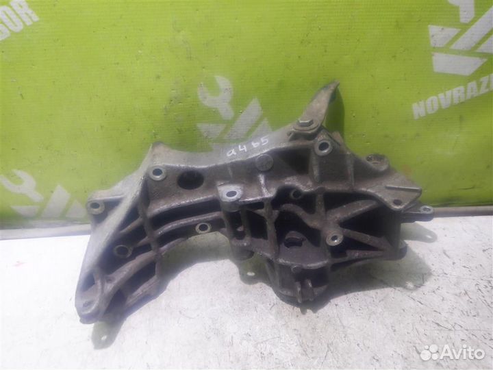 Кронштейн генератора Ауди А4 Б5