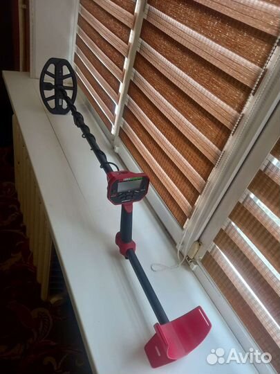 Металлоискатель minelab vanquish 440