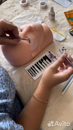 Обучение наращиванию ресниц