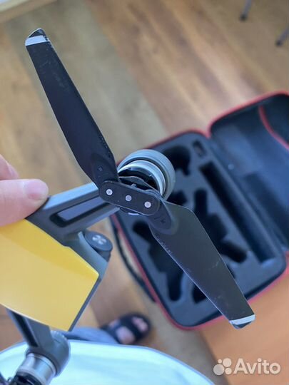 Квадрокоптер DJI spark Fly More Combo