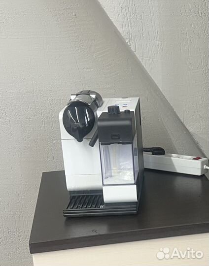 Кофемашина delonghi nespresso капсульная