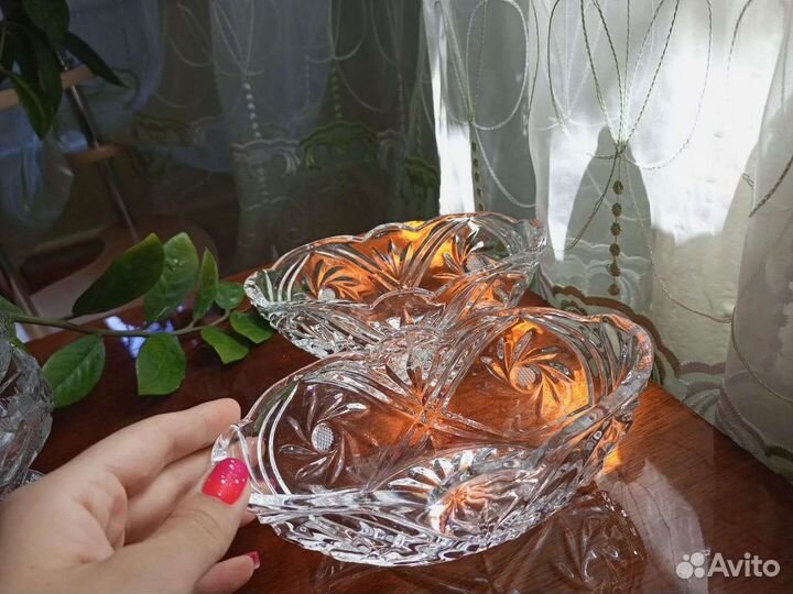 Салатник хрустальный средний