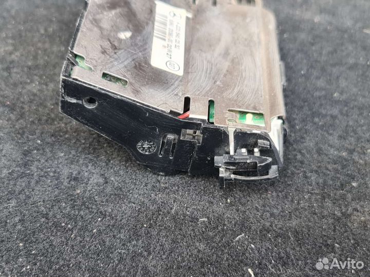 Дисплей переднего парктроника Mercedes W203