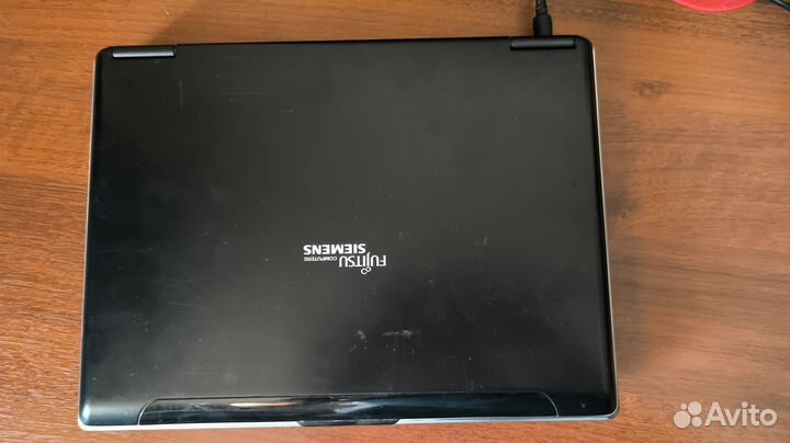Fujitsu Siemens Amilo Pro V3205
