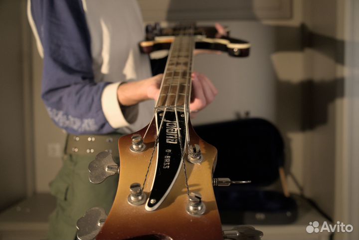 Бас-гитара Jolana D-bass