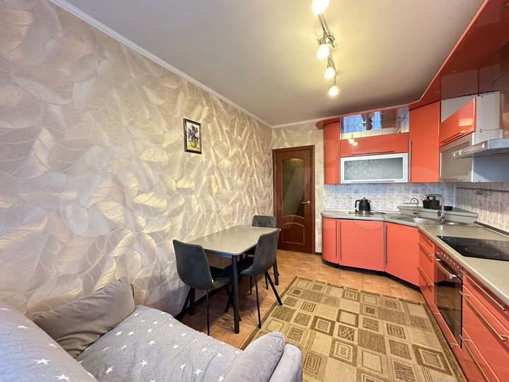 2-к. квартира, 57 м², 12/17 эт.