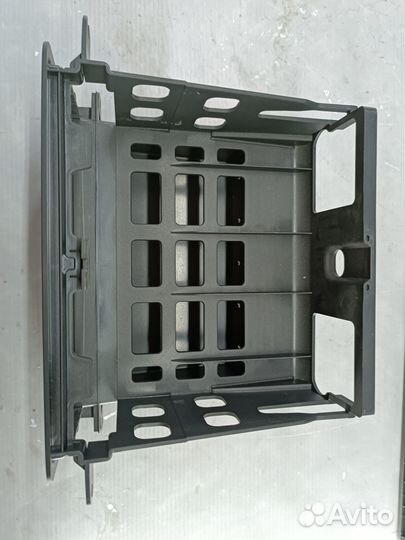 Ящик передней консоли Skoda Rapid