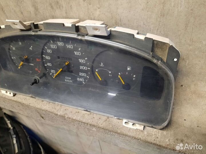 Панель приборов Mazda 626 GE 2.0 МКПП