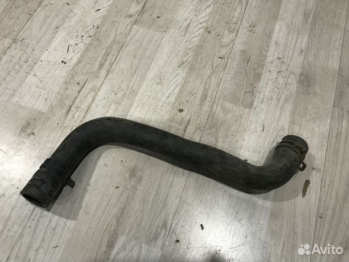 Патрубок радиатора охлаждения двс Renault megane 2