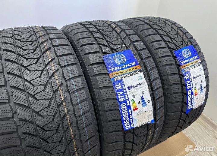 Tri Ace Snow White II 255/35 R20 33J