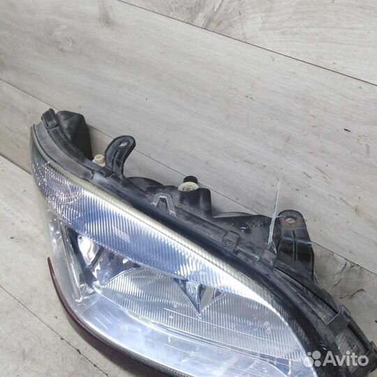 Фара правая Opel Zafira A