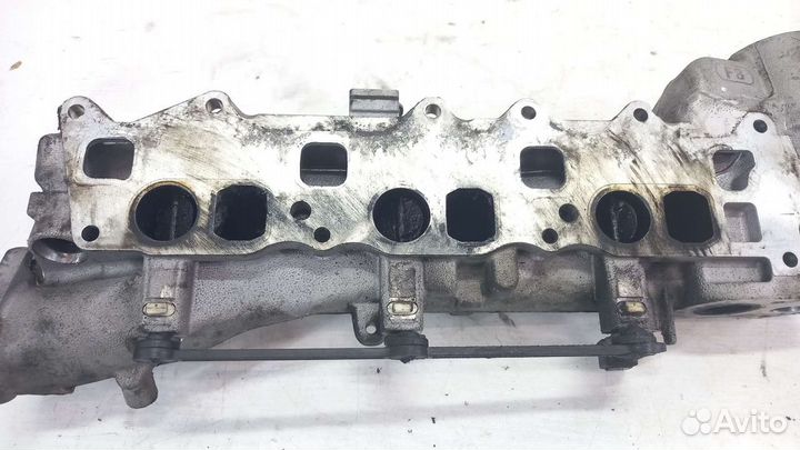 Коллектор впускной левый Mercedes W251 R-class