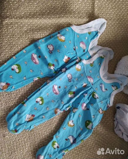 Продам детские вещи