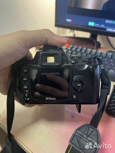 Зеркальный фотоаппарат nikon D40