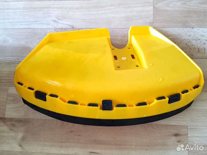 Защитный кожух на триммер