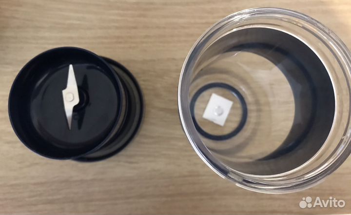 Портативный блендер Kitfort. Неисправен