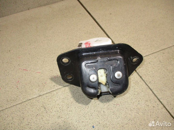 Замок багажника Nissan Juke (F15)