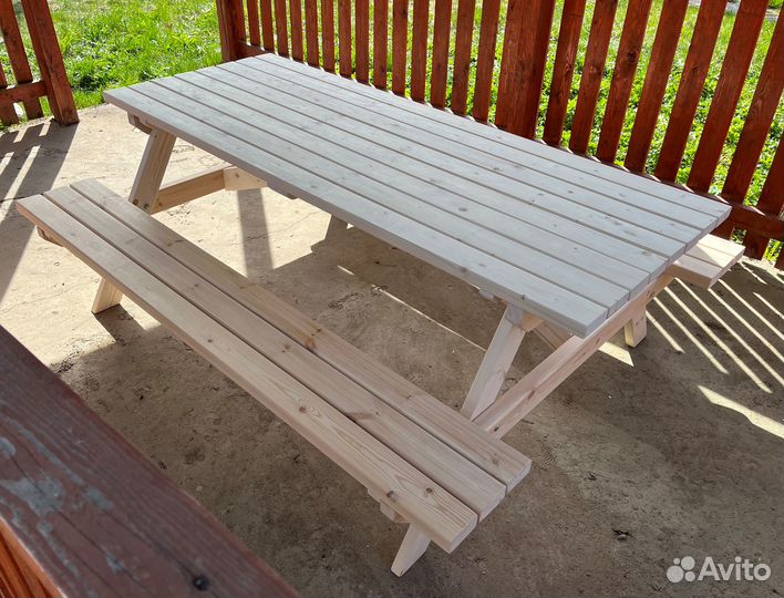 Стол со скамейками на 8 человек