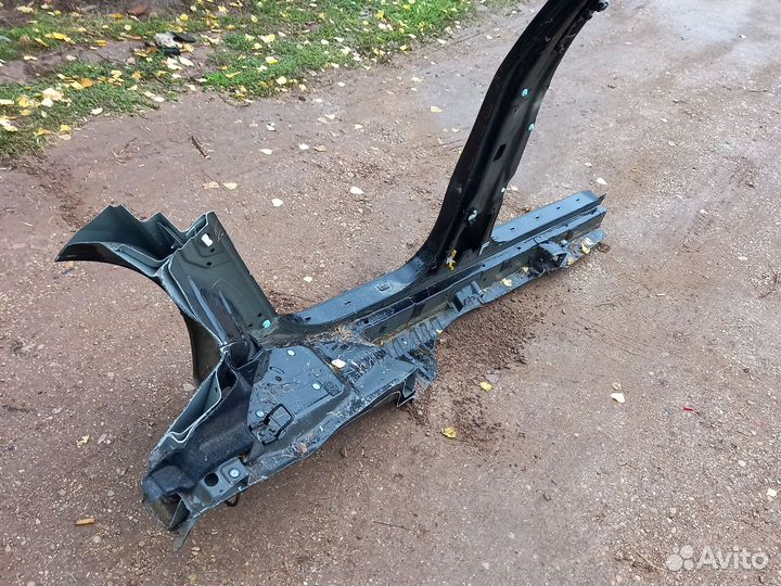 Порог левый со стойкой hyundai i30