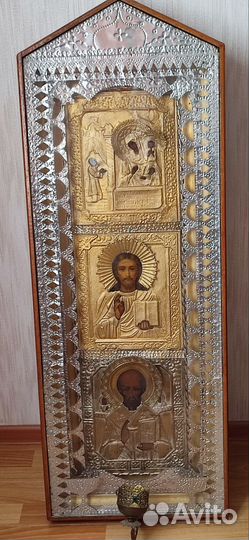 Угловой иконостас